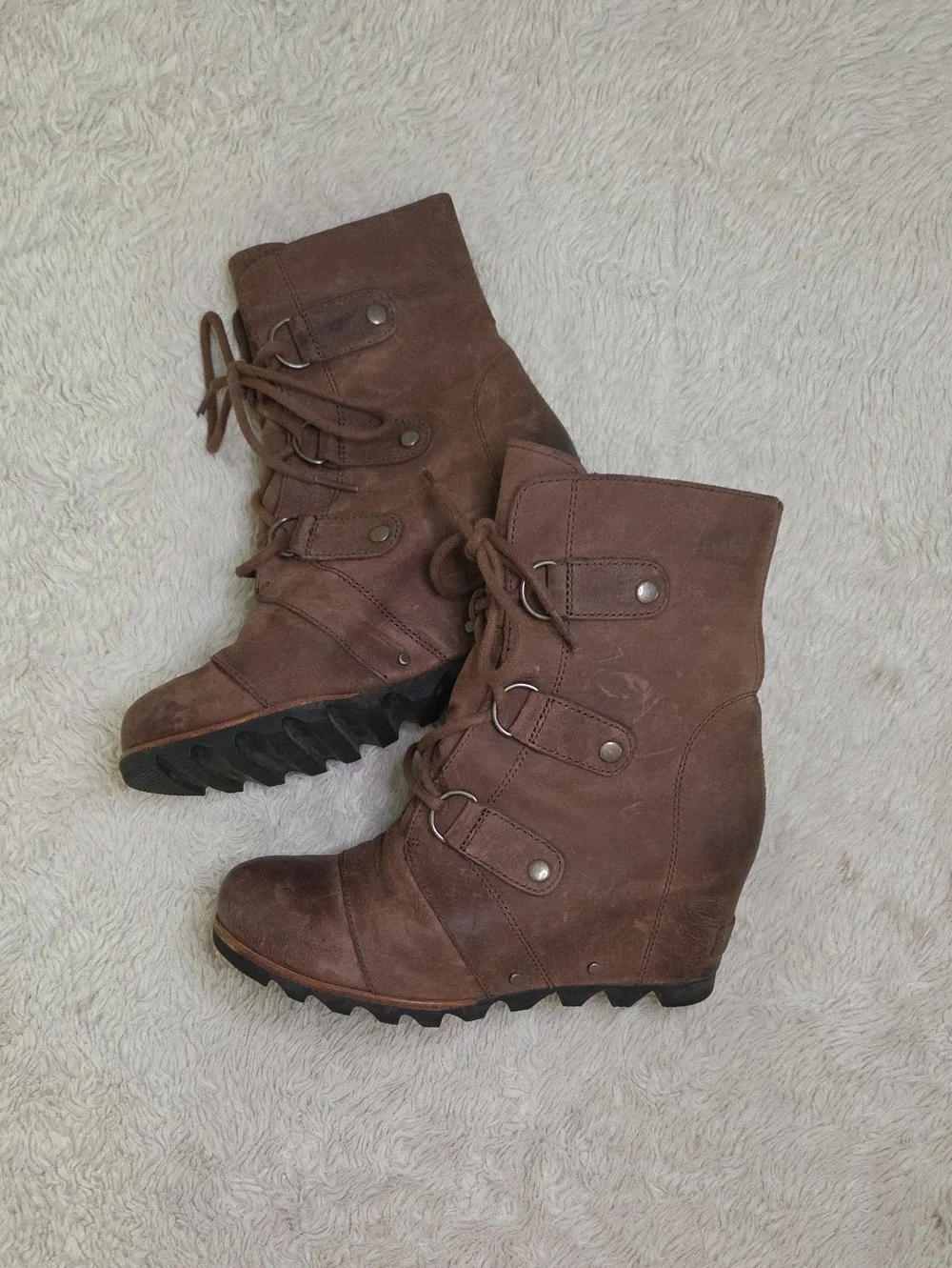 Women's Sorel Joan Of Artic Brown Wedge Boots Sz 7.5